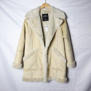 NWT Hollister Faux Shearling Jacket. Light Brown. M